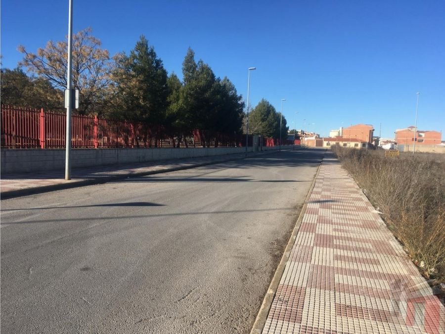 Se vende solar limpio