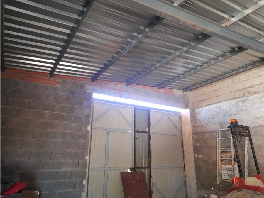 Finca de regadío con parras, casa y piscina — foto 2