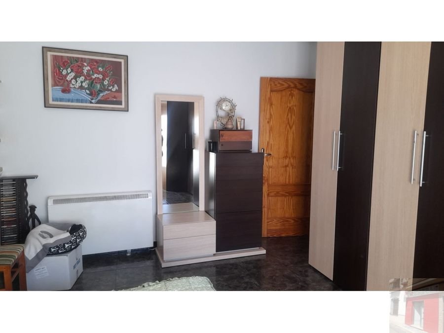 Venta casa semicéntrica