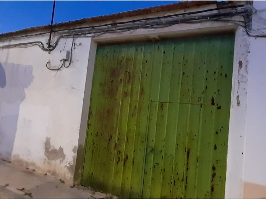 Se vende solar limpio Calle Flor