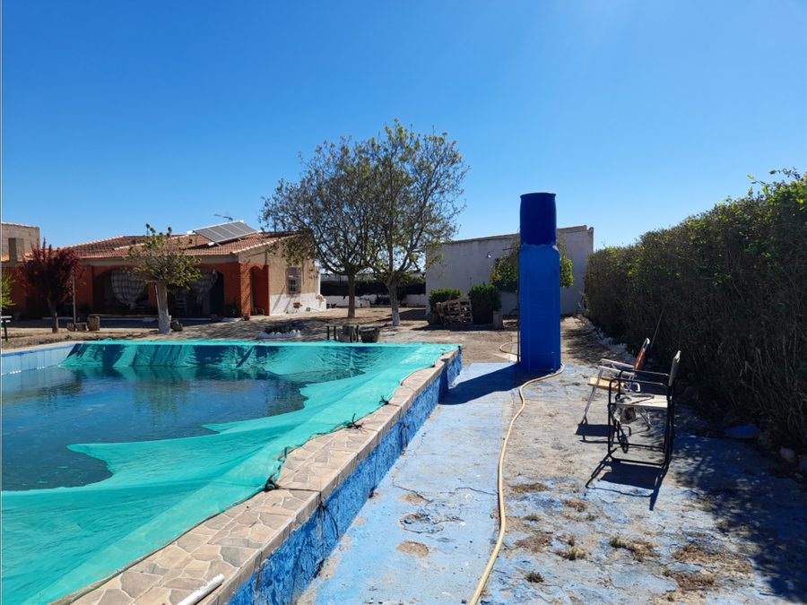 Finca de regadío con parras, casa y piscina — foto 3