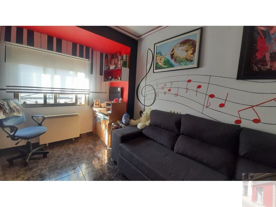 Venta casa semicéntrica — foto 4